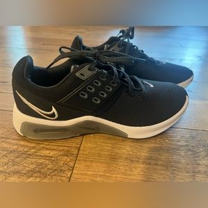 Brand new Nike Air Max Bella TR4 women’s size 8.5